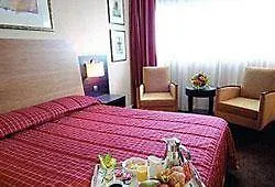 Ξενοδοχείο Paris Cdg Airport 4*