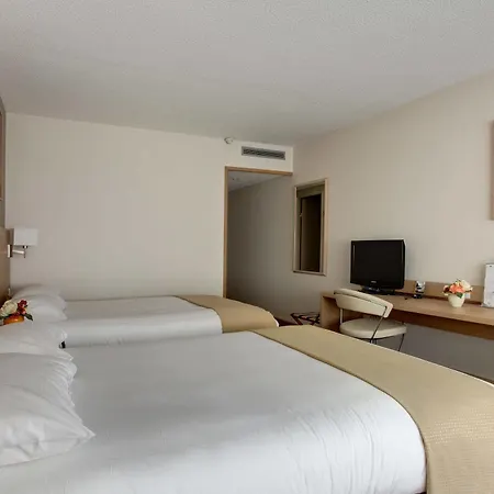 Paris Cdg Airport 4*