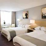 Paris Cdg Airport رواسي أو فرانس