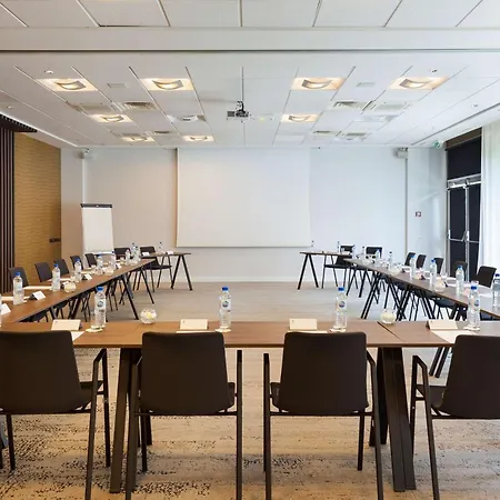 Paris Cdg Airport 4*