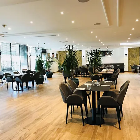 Hotell Paris Cdg Airport 4*