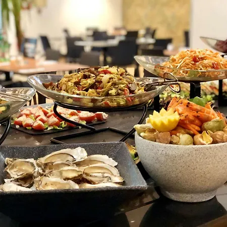 Отель Paris Cdg Airport 4*