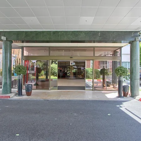 Отель Paris Cdg Airport 4*