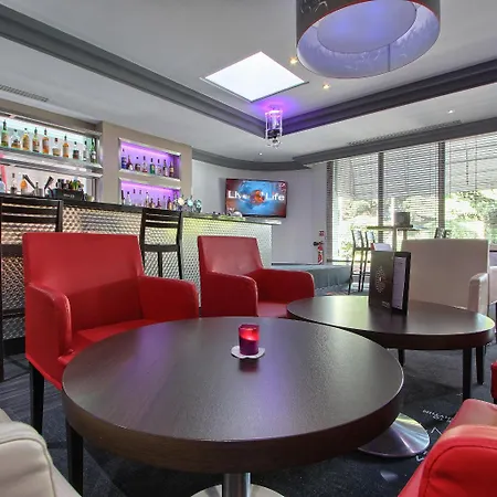 Paris Cdg Airport מלון 4*