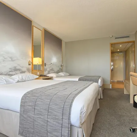 Отель Paris Cdg Airport 4*