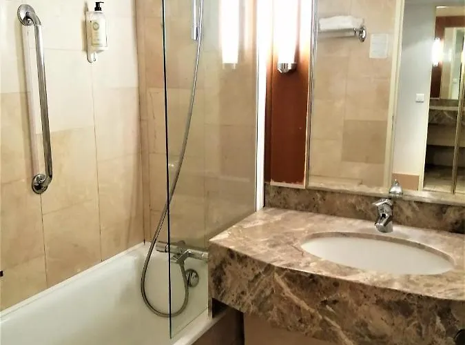 Paris Cdg Airport رواسي أو فرانس